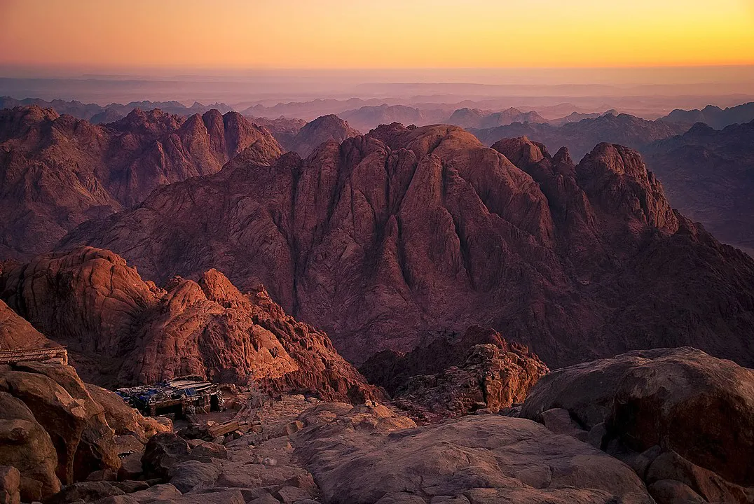Explore جبل سيناء 