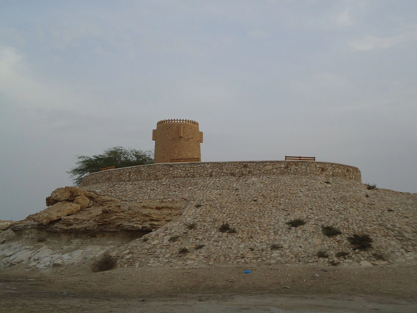 Ain Hleetan Well & Al Khor Towers