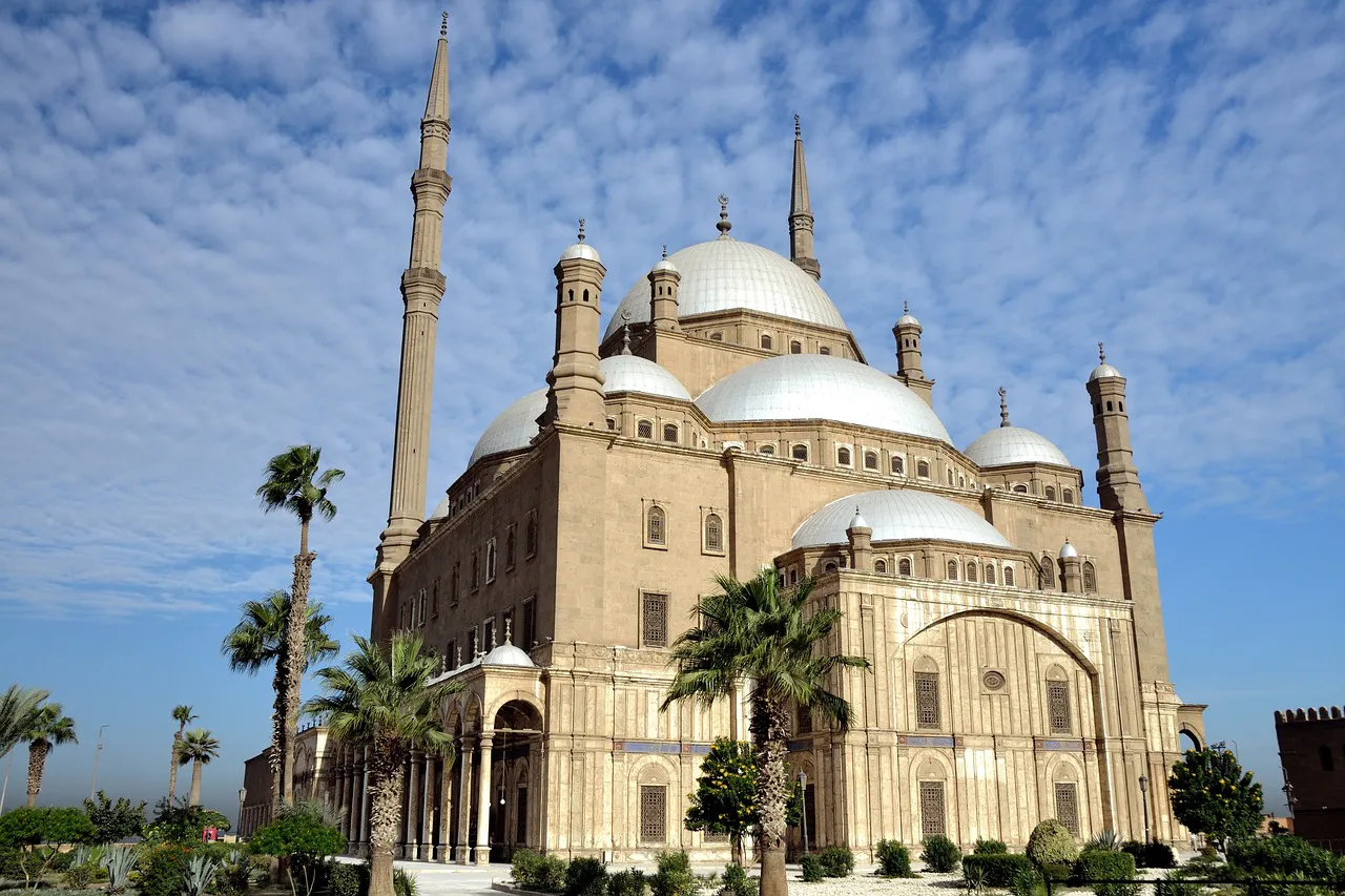 Explore مسجد محمد علي 