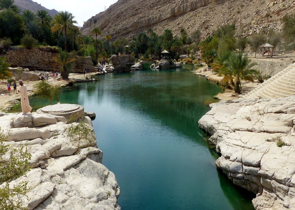 Explore Wadi Bani Khalid 